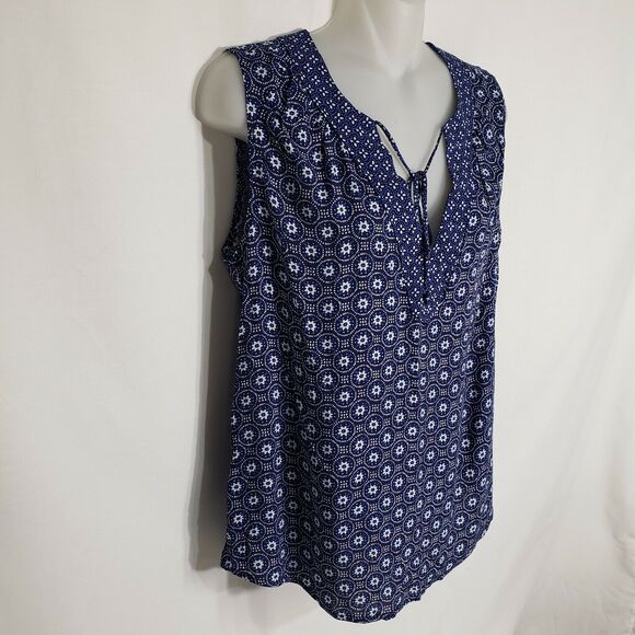 Old Navy Womens Tank Top Sz Small Printed Sleeveless Tile Blue V Tie Neck Rayon - Picture 5 of 9